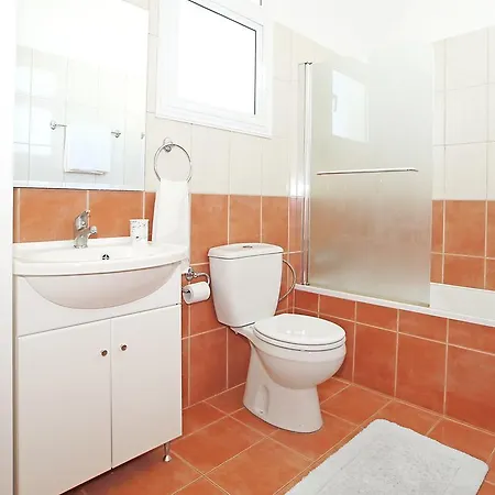 Prmeb7 * Protaras